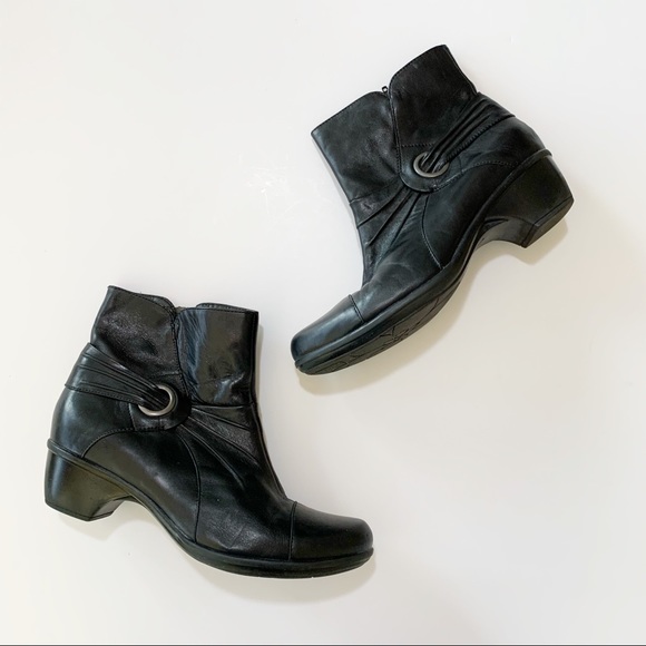 Clarks | Shoes | Clarks Black Leather 
